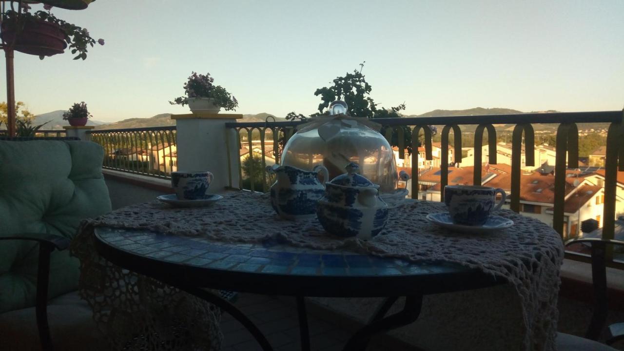 Nel Giardino Di Oz Acomodação com café da manhã Fornovo di Taro Exterior foto
